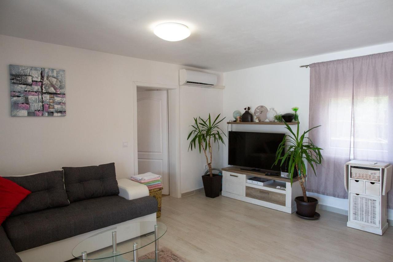Holiday Home Petrovic Medulin Exterior photo